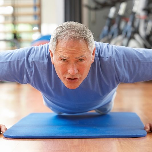 man-exercising_push-ups_oncologynews_800x500